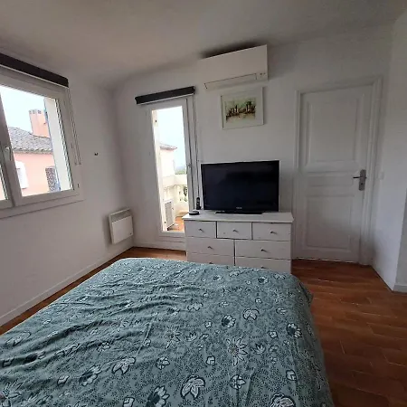 別荘 House 3 Bedrooms For 5 Persons At *