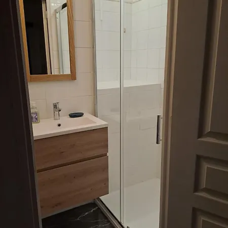 別荘 House 3 Bedrooms For 5 Persons At *