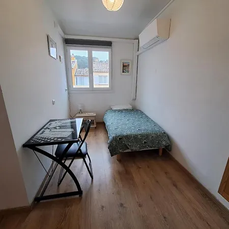 House 3 Bedrooms For 5 Persons At 別荘 *