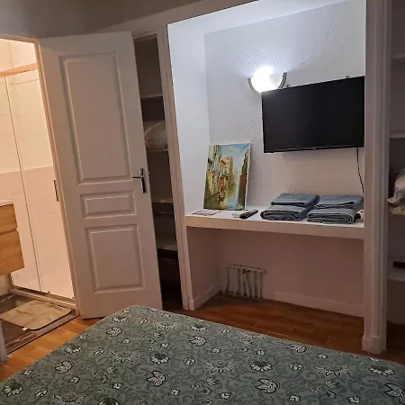 別荘 House 3 Bedrooms For 5 Persons At *
