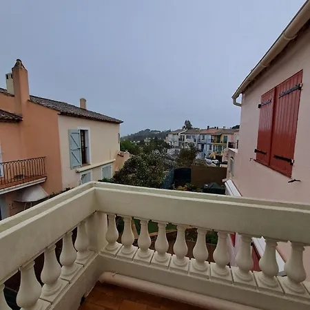 House 3 Bedrooms For 5 Persons At